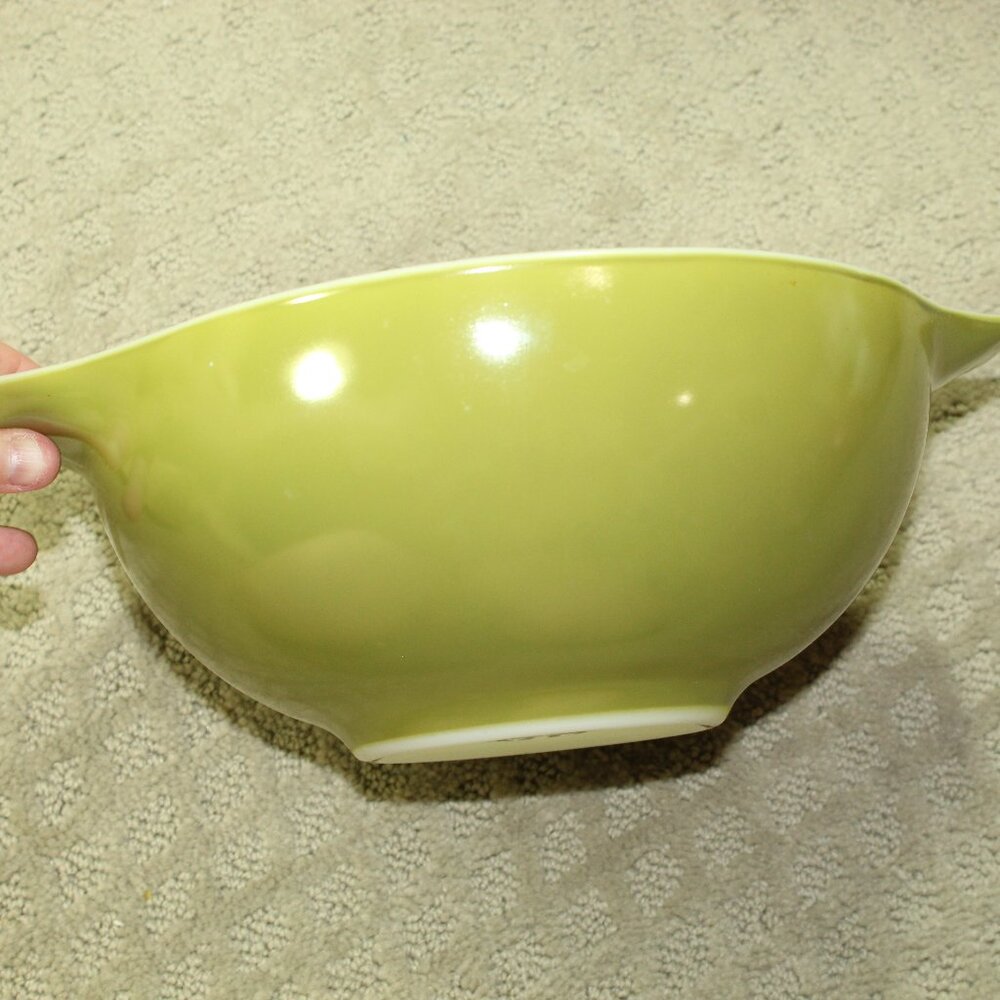Vintage Pyrex #443 Olive Green Cinderella Nesting Mixing Bowl 2 1/2 Qt USA